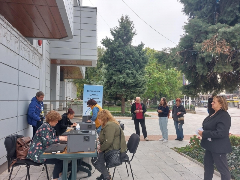 В Свищов над 180 граждани успешно сдвоиха своето електронно пациентско досие с мобилноото си устройство 