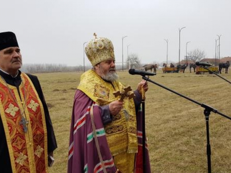 Великотърновският митрополит Григорий отбеляза Тодоровден в свищовското село Вардим 