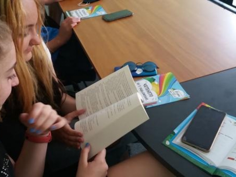 КНИЖАРНИЦА „СИЕЛА“ НА ГОСТИ В СУ „НИКОЛАЙ КАТРАНОВ“