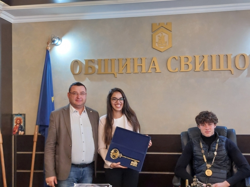 С подкрепата на Младежки център в Свищов бе реализирана инициативата „МЕНИДЖЪР ЗА ЕДИН ДЕН“