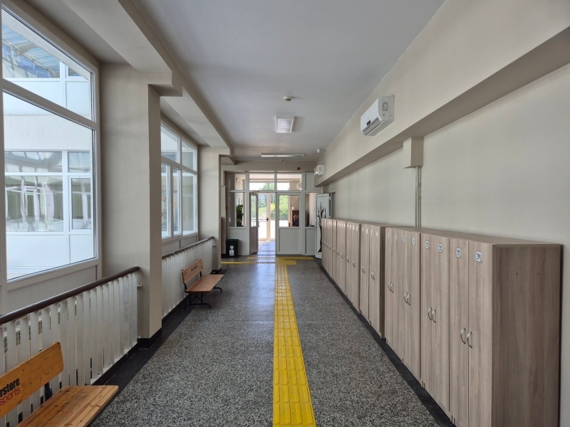 Откриха обновеното Средно училище "Димитър Благоев" в Свищов