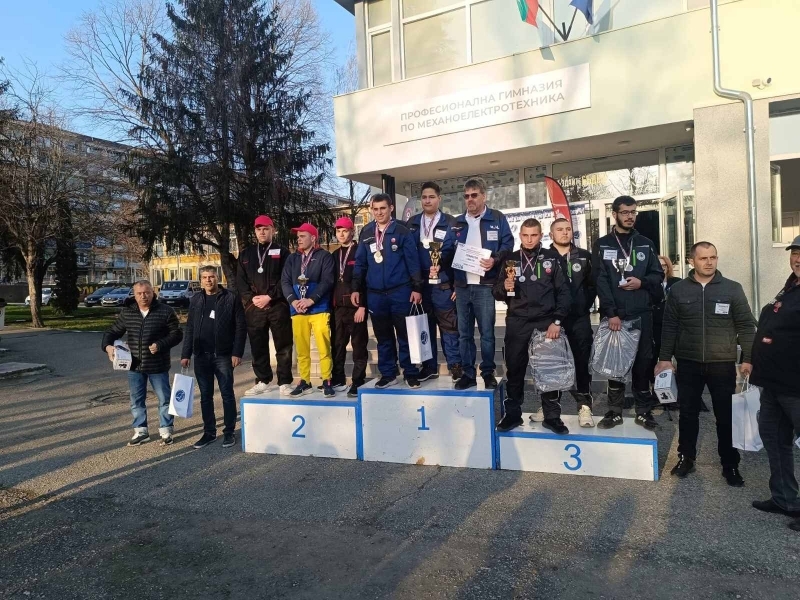 Престижни отличия за ученици от Свищовската професионална гимназия „Алеко Константинов“ в регионалния кръг на националното състезание „Най-добър млад автомонтьор и водач на МПС“  