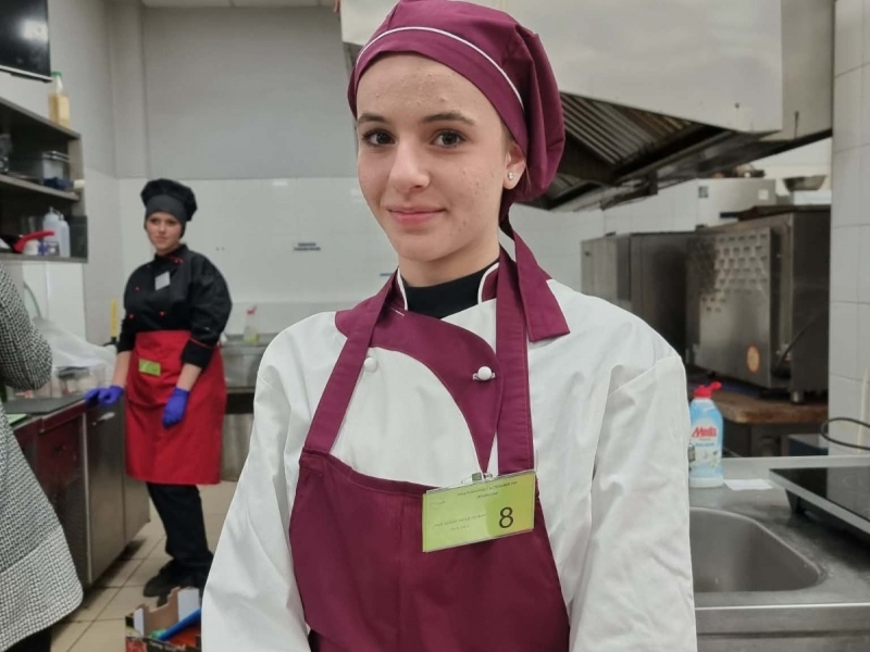 Успешно представяне на ученици от СПГ „Алеко Константинов“ – Свищов в регионално кулинарно състезание 