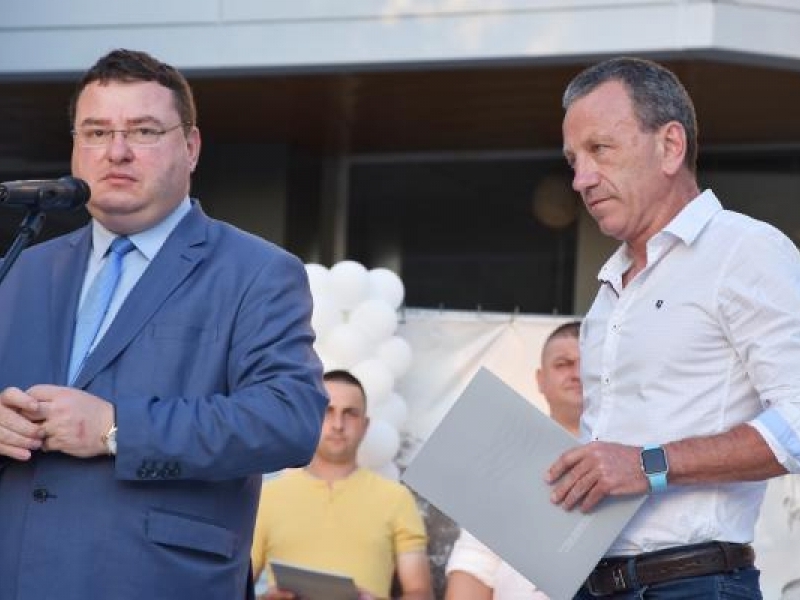 ПРИКЛЮЧИХА ТЪРЖЕСТВАТА ПОСВЕТЕНИ НА 144 ГОДИНИ ОТ ОСВОБОЖДЕНИЕТО НА СВИЩОВ