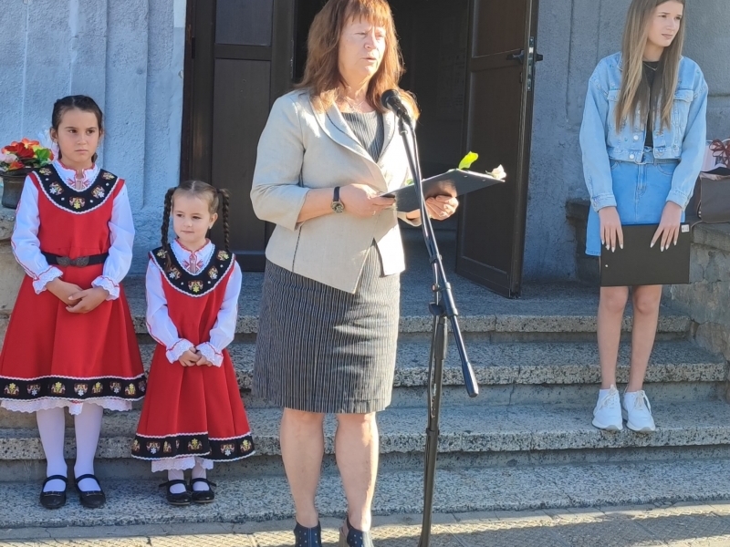 Първият учебен ден бе тържествено отбелязан в образователните институции в община Свищов 