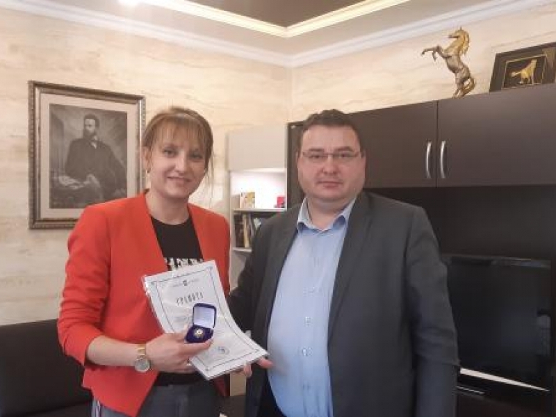 Кметът на Свищов отличи 8 служители от общинска администрация в Деня на българската община