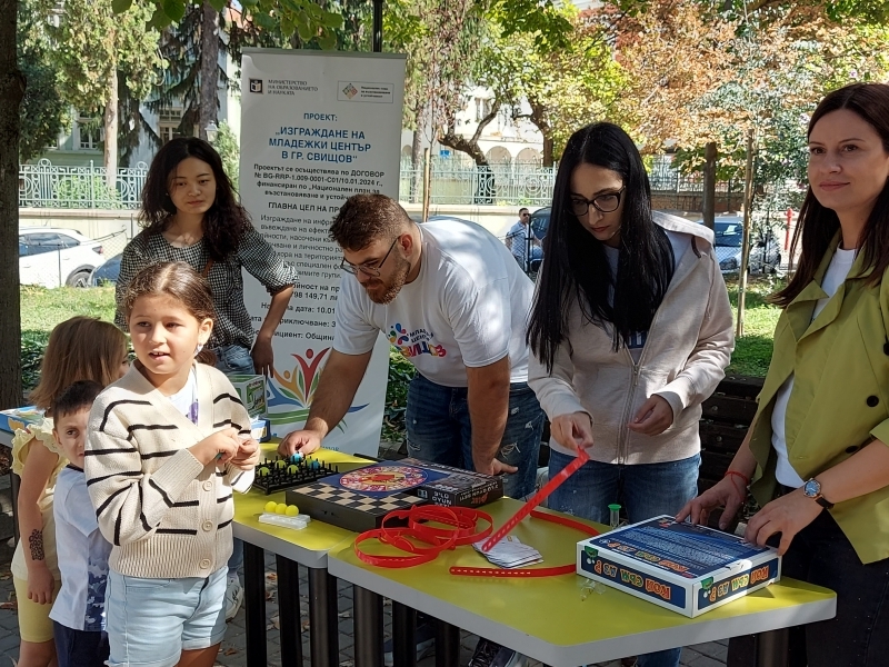 Книги, усмивки и вдъхновение – Свищов посреща учебната година с празник за децата 