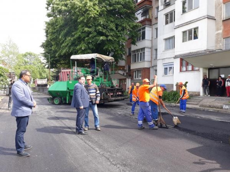 Асфалтирането на улиците с подменени водопроводи започна в Свищов