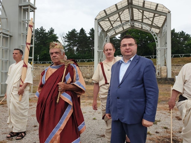 Над 120 реенактори съживиха античната история в римския град Нове край Свищов 