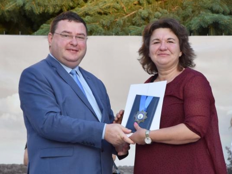 ПРИКЛЮЧИХА ТЪРЖЕСТВАТА ПОСВЕТЕНИ НА 144 ГОДИНИ ОТ ОСВОБОЖДЕНИЕТО НА СВИЩОВ