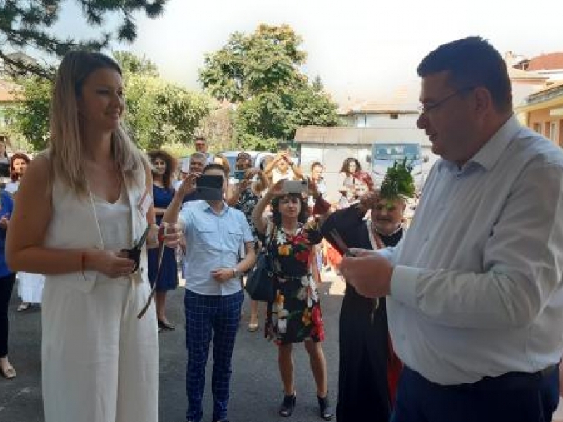 Център за грижа за възрастни хора в невъзможност за самообслужване бе открит днес в Свищов 