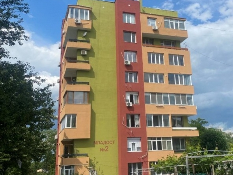 Приключиха дейностите по два от договорите за устойчиво енергийно обновяване на жилищния сграден фонд в Свищов 