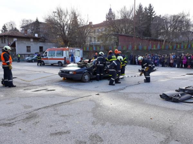 В Свищов отбелязаха Международния ден на доброволеца 