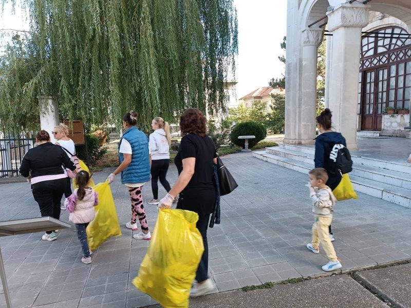 350 жители на Свищов взеха участие в кампанията "Да изчистим България заедно" 
