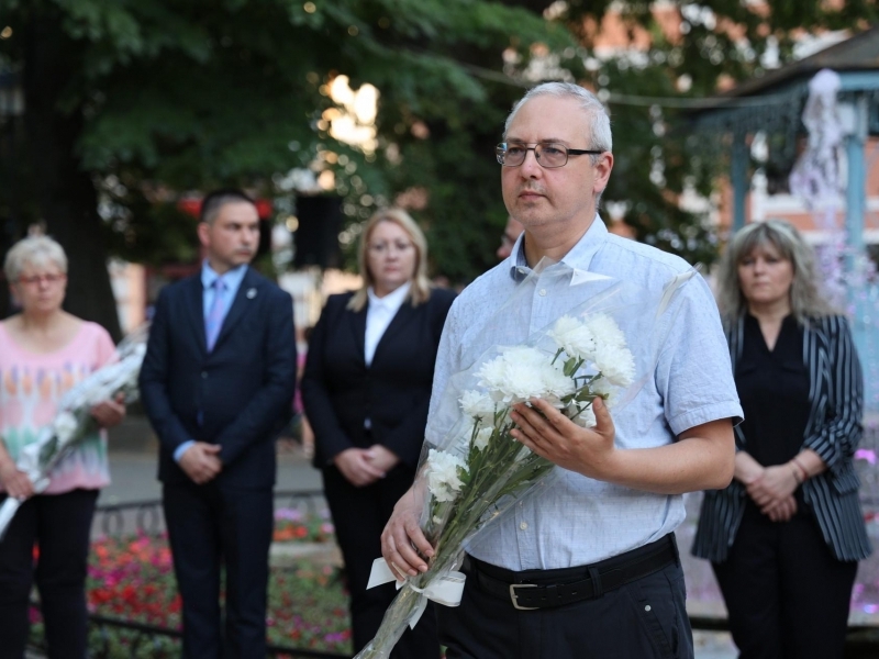 С общоградско поклонение в Свищов бяха отбелязани 160 години от рождението на проф. Иван Шишманов 