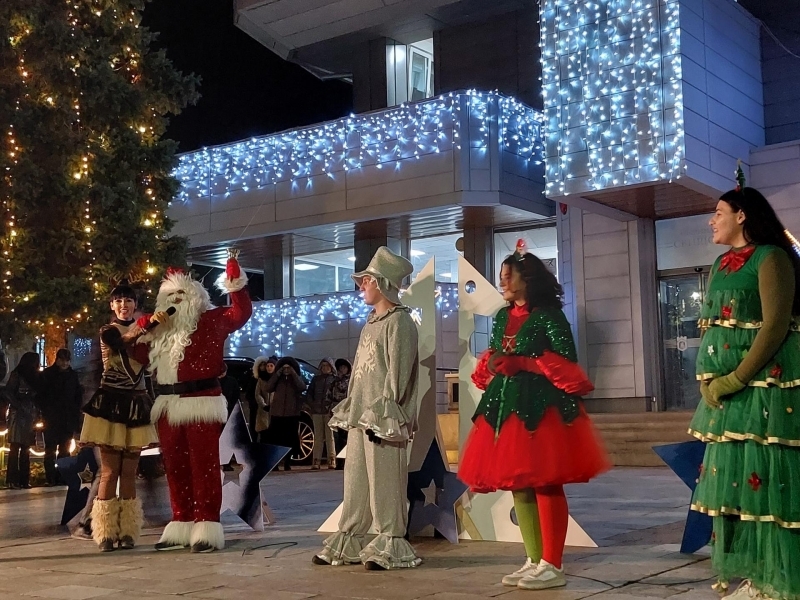 Свищов грейна в коледна премяна 