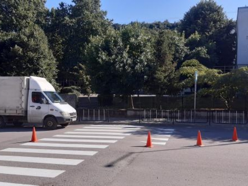 Започна подновяването на хоризонталната пътна маркировка в Свищов