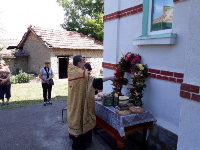 В свищовското село Драгомирово честваха големия православен празник Свети Дух