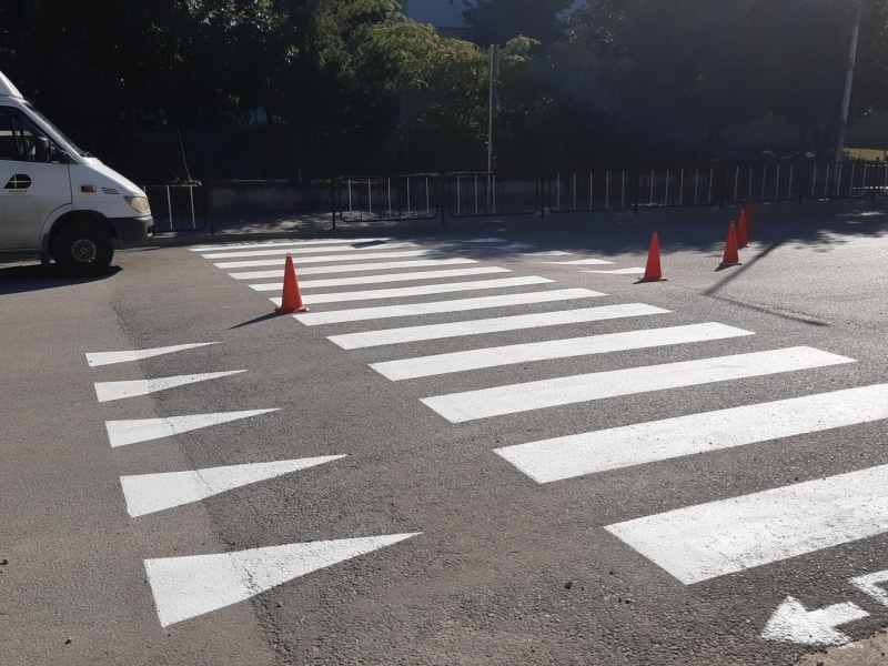 В Свищов започва поетапно подновяване на хоризонталната пътна маркировка 