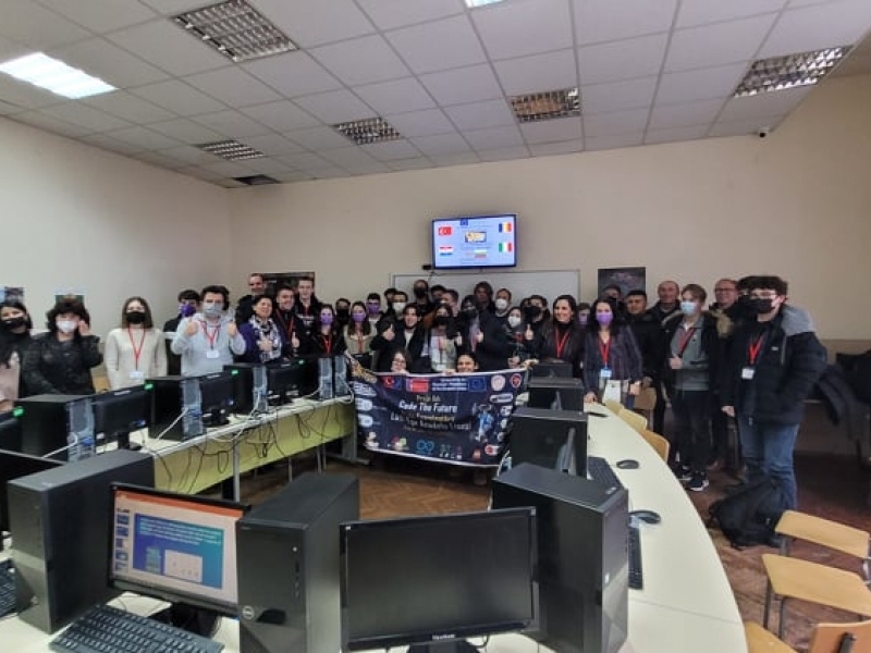 СУ „Николай Катранов“ – гр. Свищов бе домакин на международна среща по проект от програма „Еразъм+“