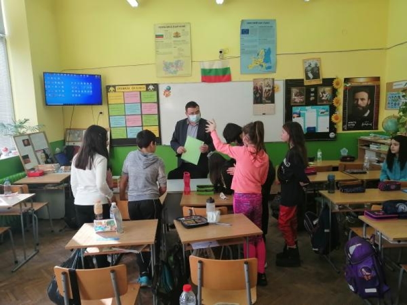 Кметът на Свищов се срещна с ученици от СУ „Николай Катранов“