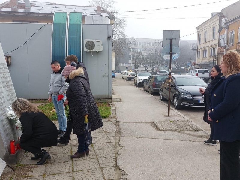 Свищов почита паметта на загиналите от разрушителното земетресение през 1977 година 