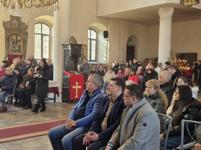 Музикалният албум „Древните химни на православието – музика от манастирите“ бе представен в храм „Света Троица“ в Свищов 