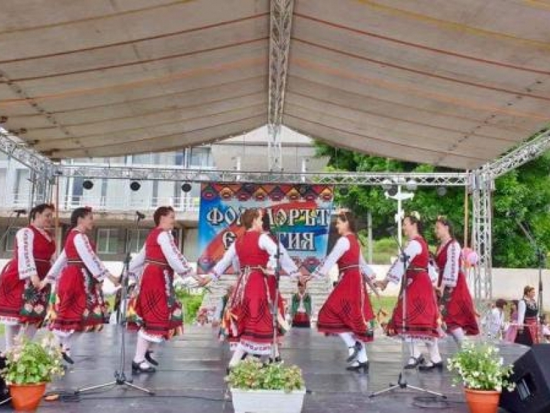 В село Ореш се проведе XVI „Национален фолклорен събор на католическите общности в България“ 2019