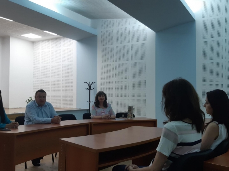 Кметът на община Свищов приветства успешно завършващите възпитаници на катедра „Мениджмънт“ към СА „Д. А. Ценов“  