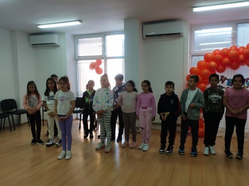 Потребителите в ДСХ „Мария Луиза” – гр. Свищов отбелязаха Международния ден на възрастните хора 