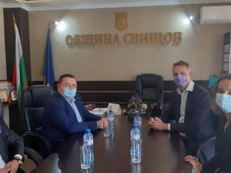 Посланикът на Кралство Нидерландия Н.Пр. Юриен ван дер Хорст посети Свищов