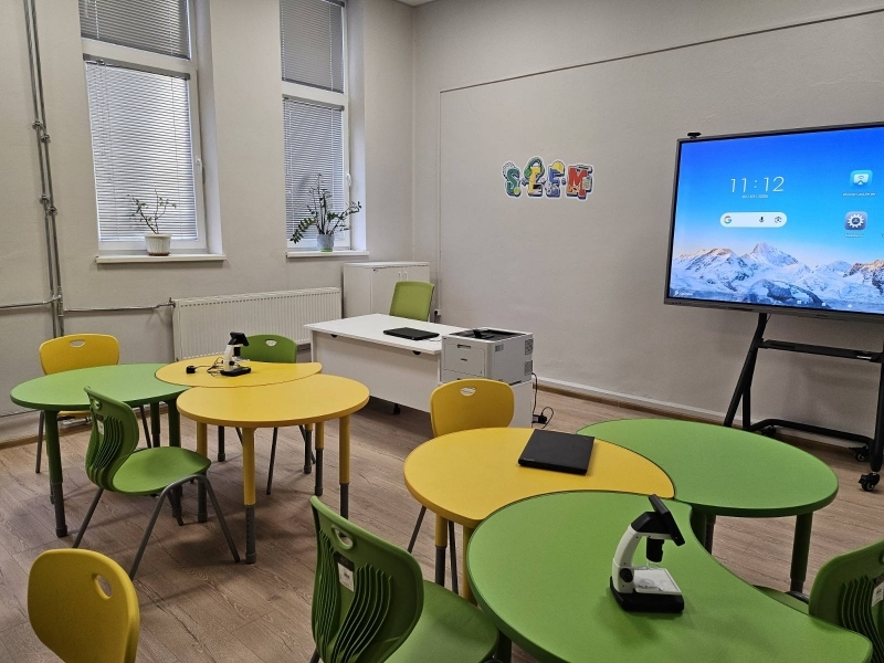 Модерен STEM център беше открит в ОУ „Св. св. Кирил и Методий“ – с. Овча могила 