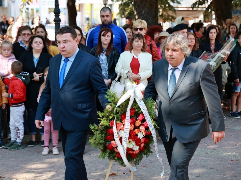 Независимостта на българския народ бе отбелязана днес в Свищов 