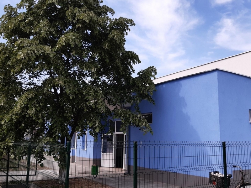 На 9 май в Свищов бе официално открита обновена спортна зала за 1.6 млн. лева  