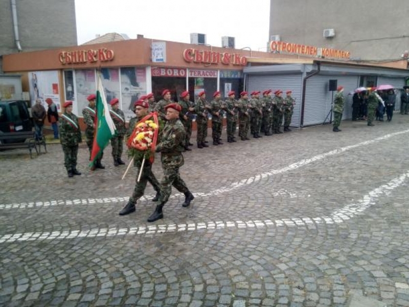 На 6 май в Свищов отбелязахме Деня на българската армия с общоградско шествие 