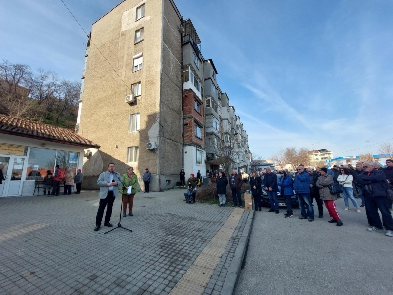 В Свищов официално стартира изпълнението на дейностите по процедура BG-RRP-4.023 - Подкрепа за устойчиво енергийно обновяване на жилищния сграден фонд -Етап I