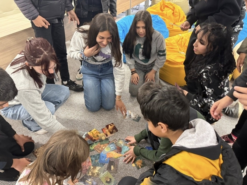 Кръгла маса на тема: „Методи и средства за оказване на подкрепа на уязвими групи“ се проведе в Младежки център - Свищов