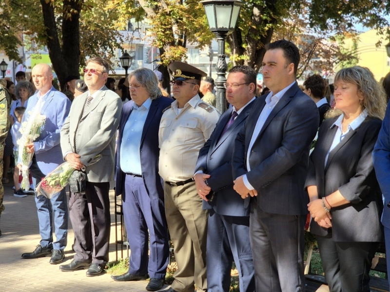 С военен ритуал Свищов отбеляза Деня на Независимостта на България