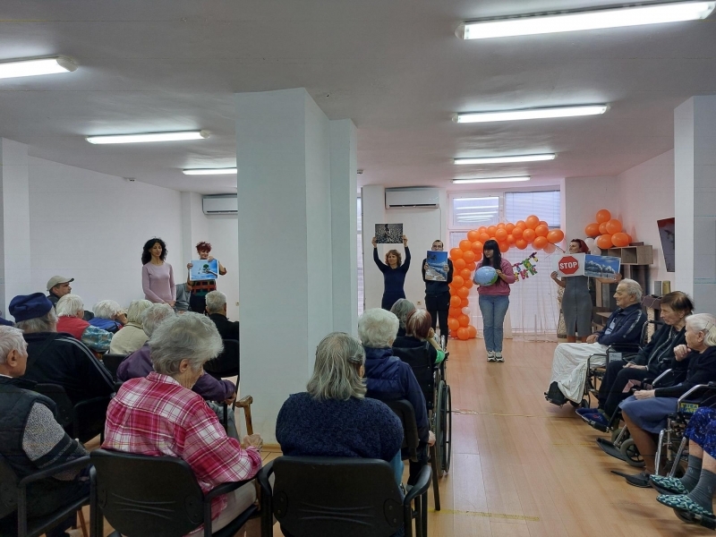 Потребителите в ДСХ „Мария Луиза” – гр. Свищов отбелязаха Международния ден на възрастните хора 