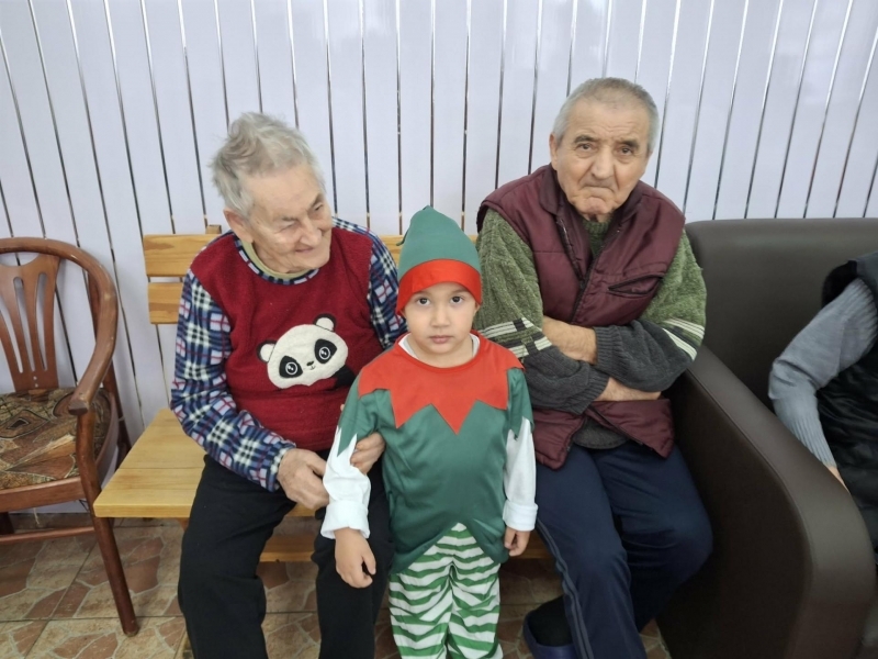 Коледно тържество в Центъра за лица с деменция в с. Овча могила 