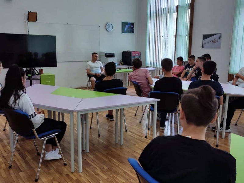 Среща с бизнеса на бъдещите програмисти в Търговската гимназия 