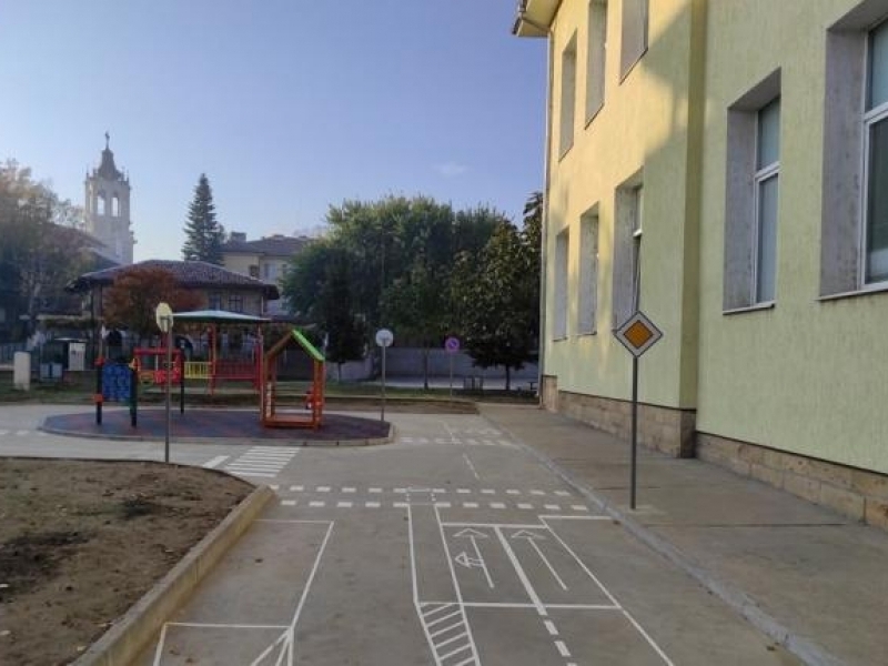 СУ „НИКОЛАЙ КАТРАНОВ“ С НОВА ПЛОЩАДКА ЗА ОБУЧЕНИЕ ПО БДП