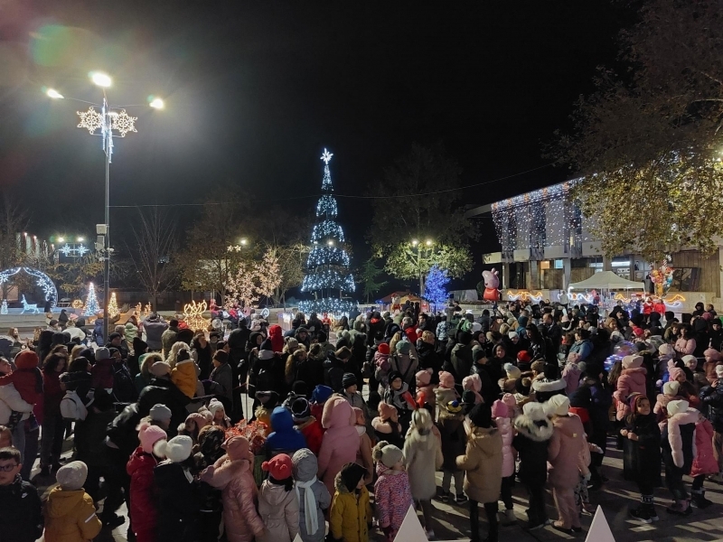 Свищов грейна в коледна премяна 