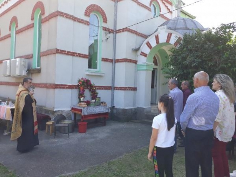 В свищовското село Драгомирово честваха големия православен празник Свети Дух