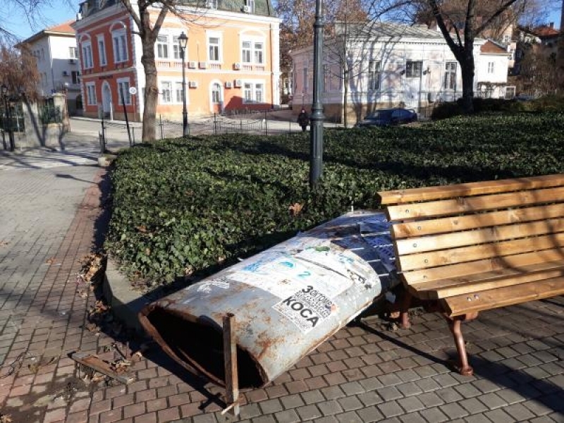 Умишлени вандалски прояви бяха извършен по Коледа в Свищов