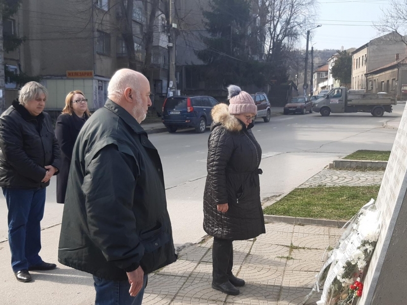 На 4 март в Свищов се отбелязаха 45 години от най-опустошителното земетресение у нас 