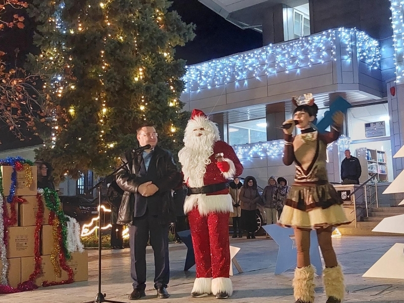 Свищов грейна в коледна премяна 