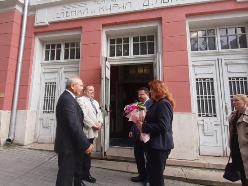Свищов отбеляза 165 години от създаването на Първото българско читалище и поставяне основите на читалищното дело у нас