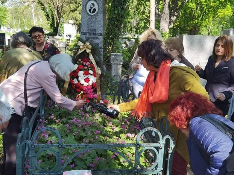 125 години от гибелта на Алеко Константинов бяха отбелязани днес в Свищов и София