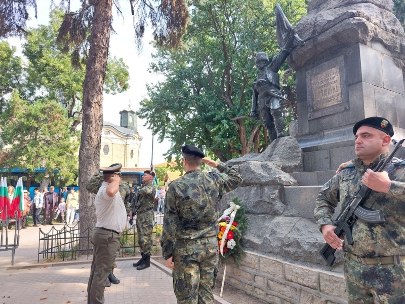 Свищов отбеляза Деня на независимостта на България с тържествено честване 